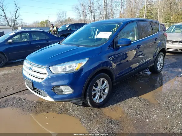 1FMCU9GD9KUA10385 2019 FORD ESCAPE - Image 2
