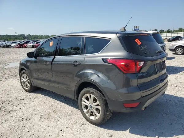 1FMCU9GD9KUA18759 2019 FORD ESCAPE - Image 2