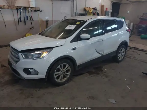 1FMCU9GD9KUA19832 2019 FORD ESCAPE - Image 2