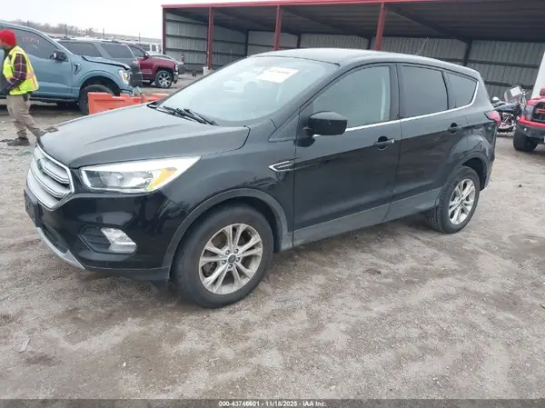 1FMCU9GD9KUA64270 2019 FORD ESCAPE - Image 2