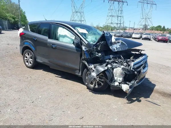 1FMCU9GD9KUA70330 2019 FORD ESCAPE - Image 1