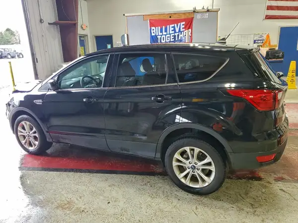 1FMCU9GD9KUA77164 2019 FORD ESCAPE - Image 2