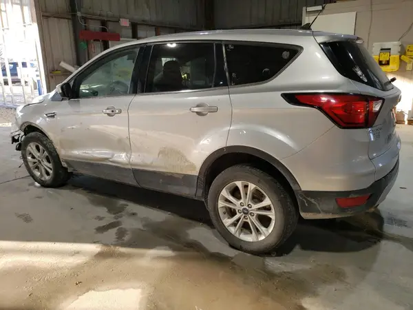 1FMCU9GD9KUB09790 2019 FORD ESCAPE - Image 2