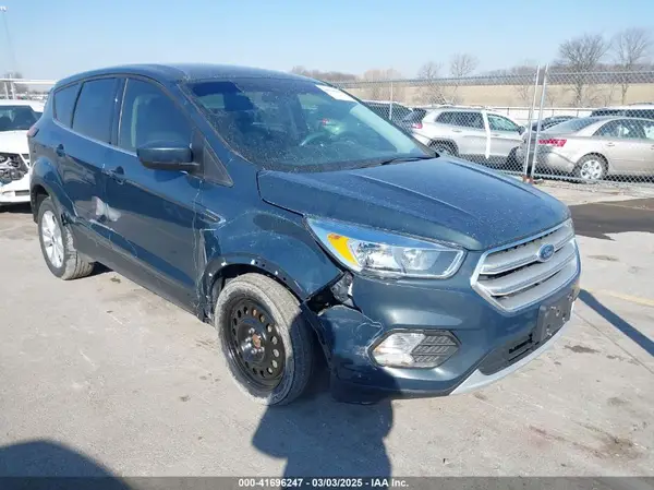 1FMCU9GD9KUB14228 2019 FORD ESCAPE - Image 1