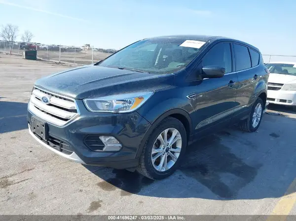1FMCU9GD9KUB14228 2019 FORD ESCAPE - Image 2