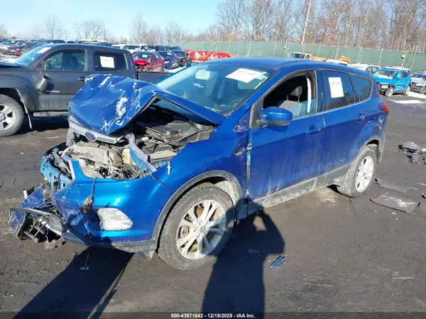 1FMCU9GD9KUB19395 2019 FORD ESCAPE - Image 2