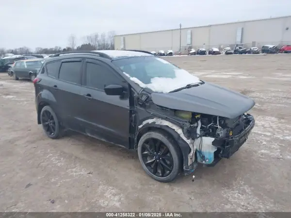 1FMCU9GD9KUB37945 2019 FORD ESCAPE - Image 1