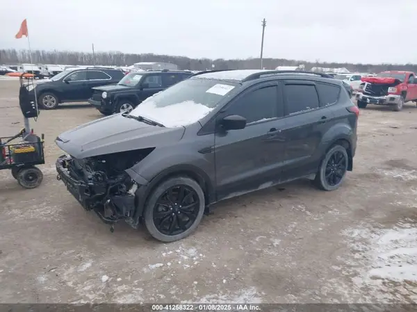 1FMCU9GD9KUB37945 2019 FORD ESCAPE - Image 2