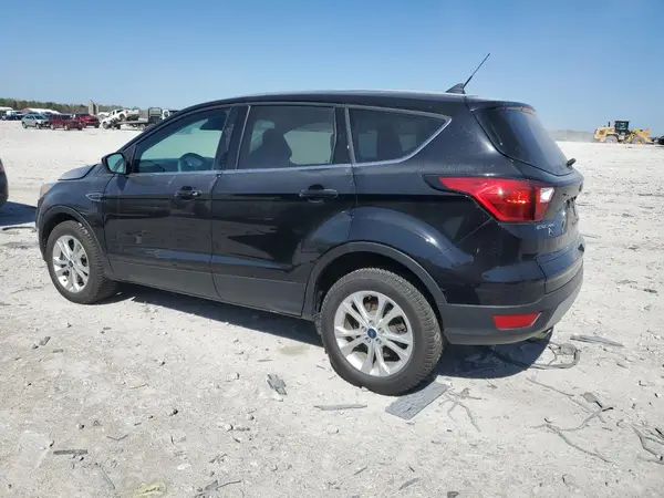 1FMCU9GD9KUC01126 2019 FORD ESCAPE - Image 2