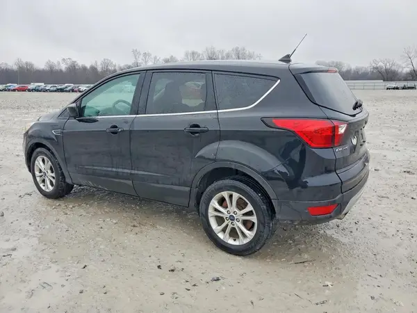 1FMCU9GD9KUC34062 2019 FORD ESCAPE - Image 2