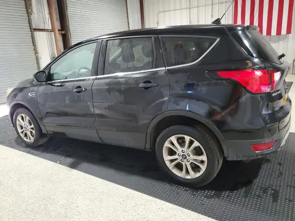 1FMCU9GD9KUC34210 2019 FORD ESCAPE - Image 2