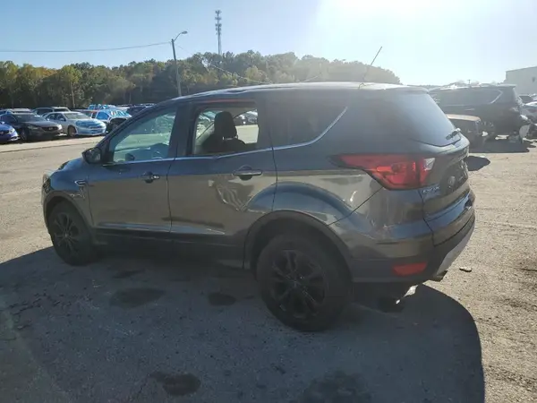 1FMCU9GD9KUC34353 2019 FORD ESCAPE - Image 2