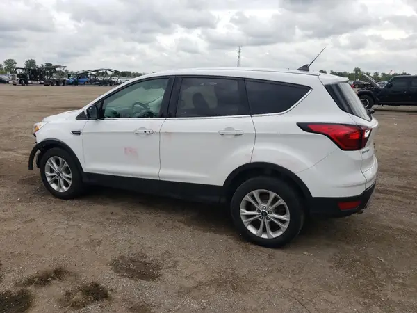 1FMCU9GD9KUC38113 2019 FORD ESCAPE - Image 2