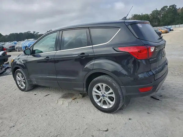 1FMCU9GD9KUC43330 2019 FORD ESCAPE - Image 2