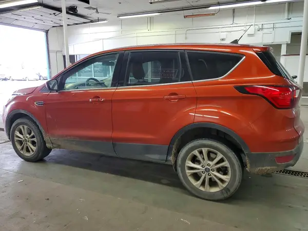 1FMCU9GD9KUC55798 2019 FORD ESCAPE - Image 2