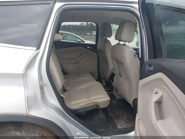 1FMCU9GDXHUC12774 2017 FORD ESCAPE - Image 8