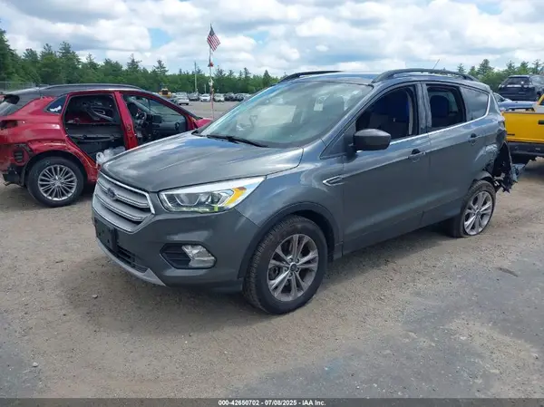 1FMCU9GDXHUC21748 2017 FORD ESCAPE - Image 2