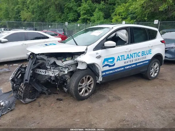 1FMCU9GDXHUC58198 2017 FORD ESCAPE - Image 2