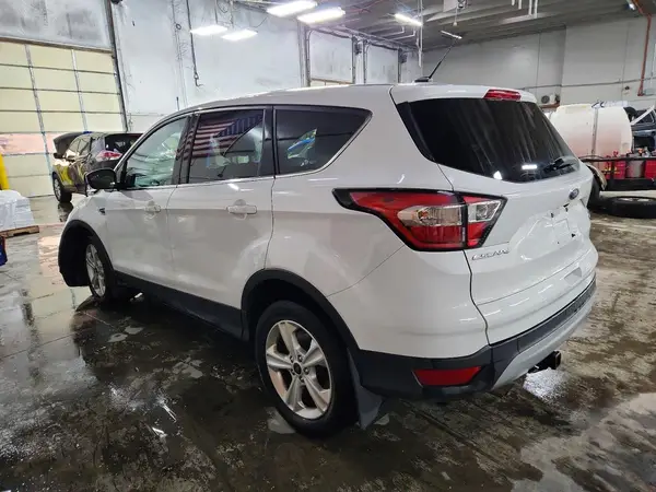 1FMCU9GDXHUC62803 2017 FORD ESCAPE - Image 2