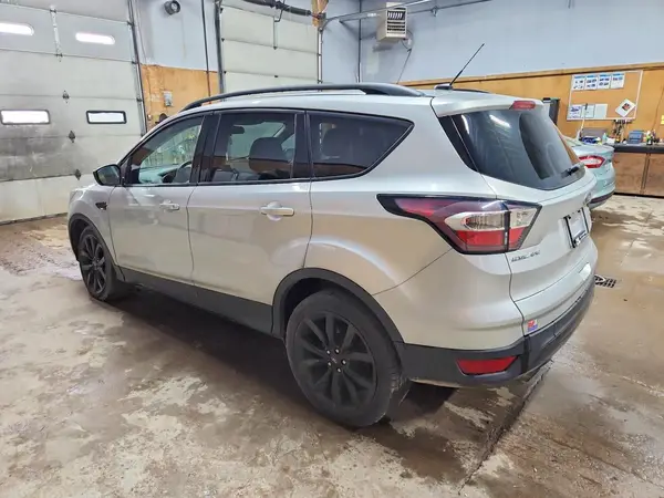 1FMCU9GDXHUD09991 2017 FORD ESCAPE - Image 2