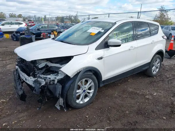 1FMCU9GDXHUD92502 2017 FORD ESCAPE - Image 2