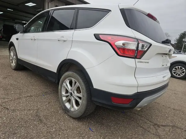 1FMCU9GDXHUE17852 2017 FORD ESCAPE - Image 2