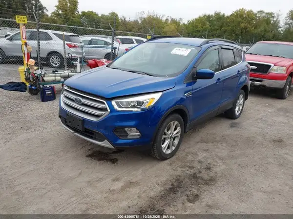 1FMCU9GDXHUF05767 2017 FORD ESCAPE - Image 2