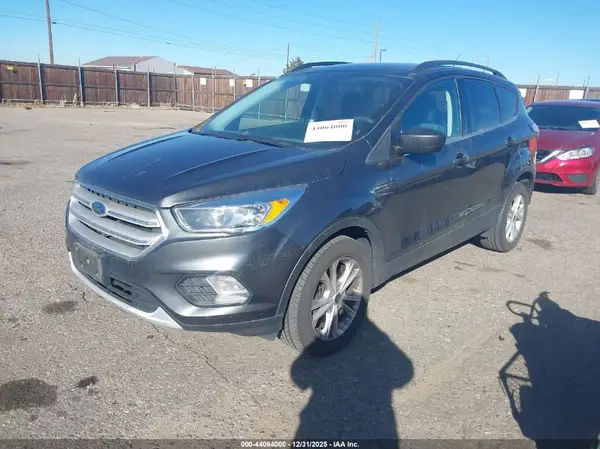 1FMCU9GDXJUA12452 2018 FORD ESCAPE - Image 2