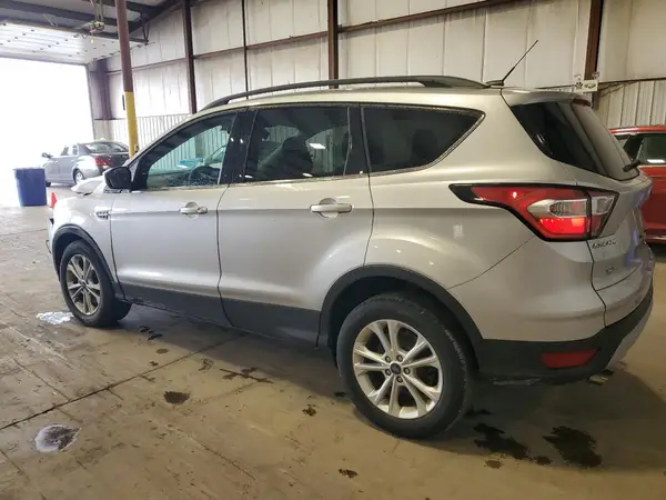 1FMCU9GDXJUA39215 2018 FORD ESCAPE - Image 2