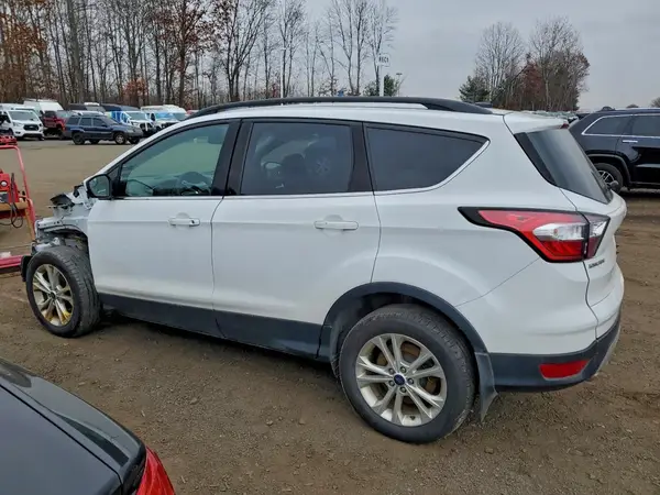 1FMCU9GDXJUA74949 2018 FORD ESCAPE - Image 2