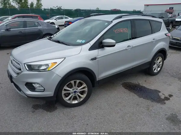 1FMCU9GDXJUA75325 2018 FORD ESCAPE - Image 2