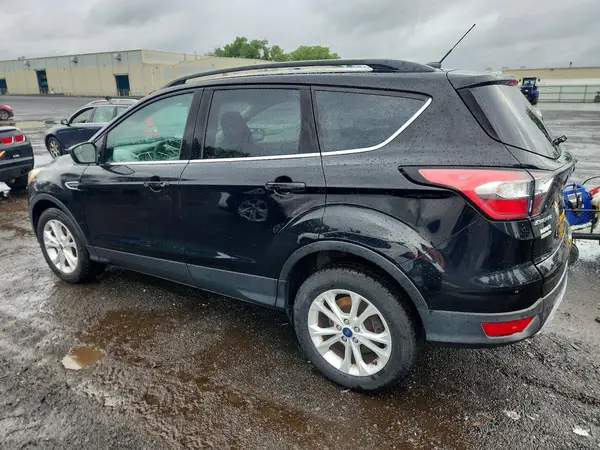 1FMCU9GDXJUB17136 2018 FORD ESCAPE - Image 2