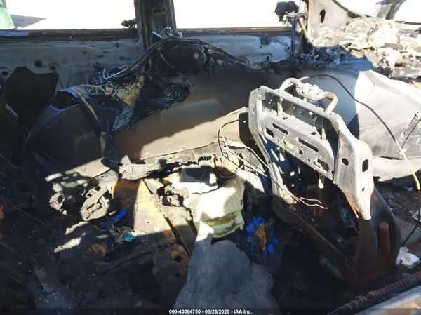 1FMCU9GDXJUB29772 2018 FORD ESCAPE - Image 8