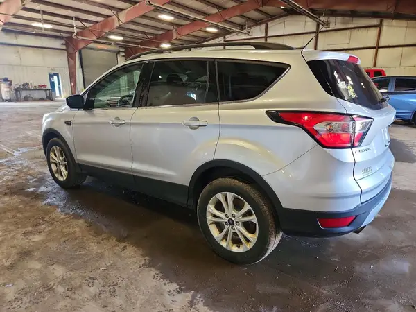 1FMCU9GDXJUB39704 2018 FORD ESCAPE - Image 2
