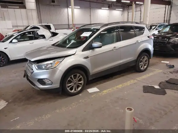 1FMCU9GDXJUB61220 2018 FORD ESCAPE - Image 2