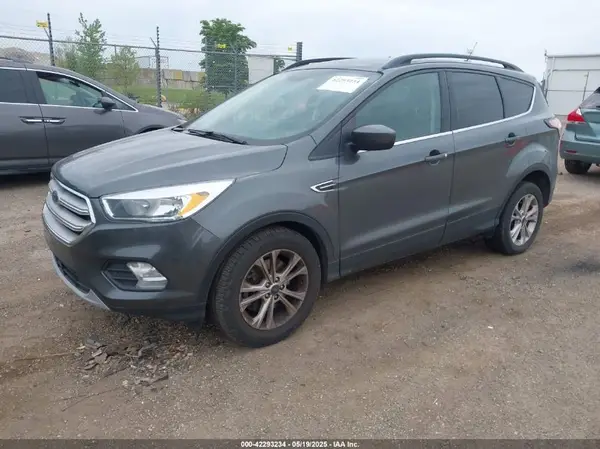 1FMCU9GDXJUB88899 2018 FORD ESCAPE - Image 2