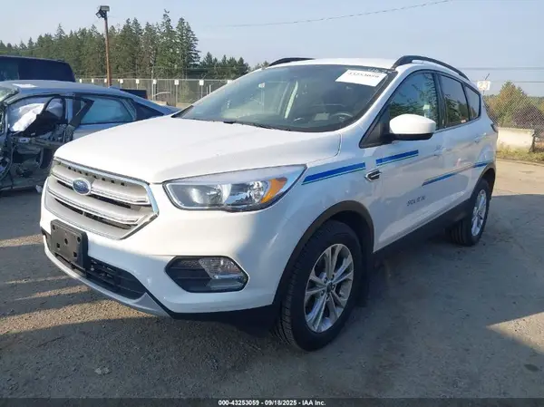 1FMCU9GDXJUC12196 2018 FORD ESCAPE - Image 2