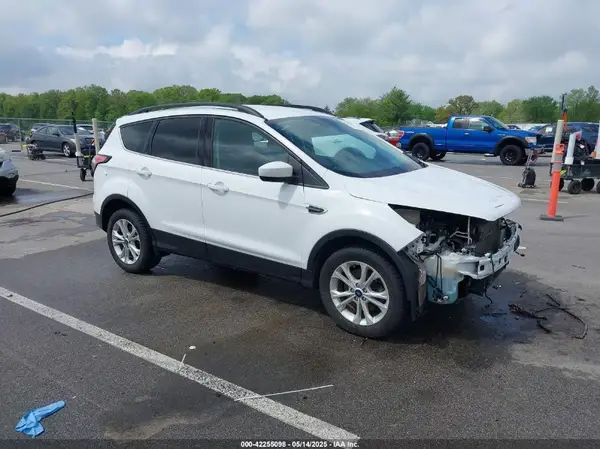 1FMCU9GDXJUC38393 2018 FORD ESCAPE - Image 1