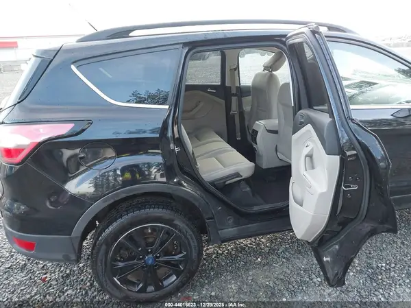 1FMCU9GDXJUC47532 2018 FORD ESCAPE - Image 8