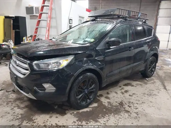 1FMCU9GDXJUC68168 2018 FORD ESCAPE - Image 2