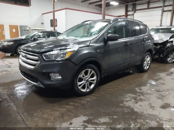 1FMCU9GDXJUC74956 2018 FORD ESCAPE - Image 2