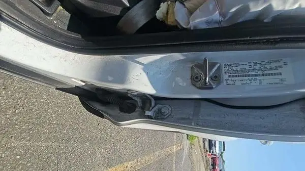 1FMCU9GDXJUD39224 2018 FORD ESCAPE - Image 2