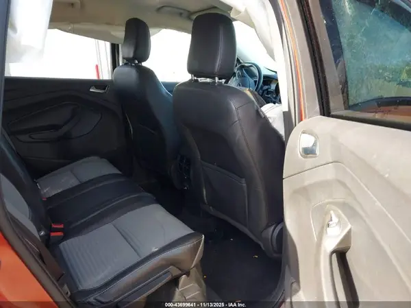 1FMCU9GDXKUA13604 2019 FORD ESCAPE - Image 8