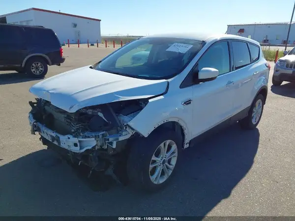 1FMCU9GDXKUA21623 2019 FORD ESCAPE - Image 2