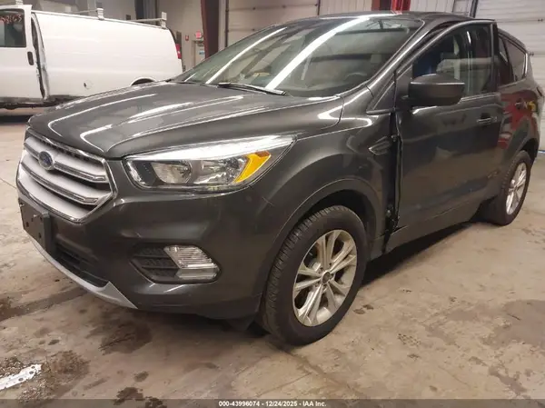 1FMCU9GDXKUA22335 2019 FORD ESCAPE - Image 2
