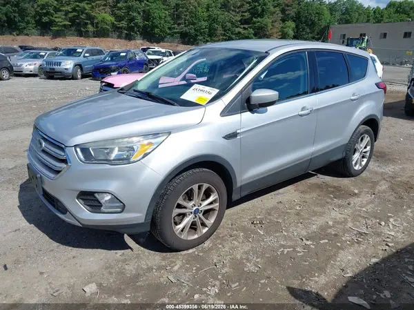 1FMCU9GDXKUA28135 2019 FORD ESCAPE - Image 2
