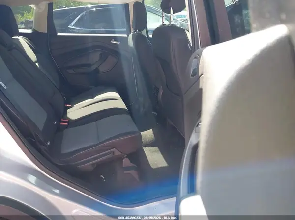 1FMCU9GDXKUA28135 2019 FORD ESCAPE - Image 8