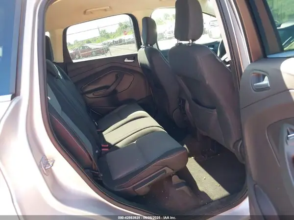 1FMCU9GDXKUA28717 2019 FORD ESCAPE - Image 8