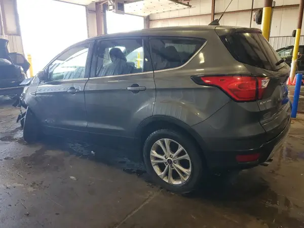 1FMCU9GDXKUA43962 2019 FORD ESCAPE - Image 2