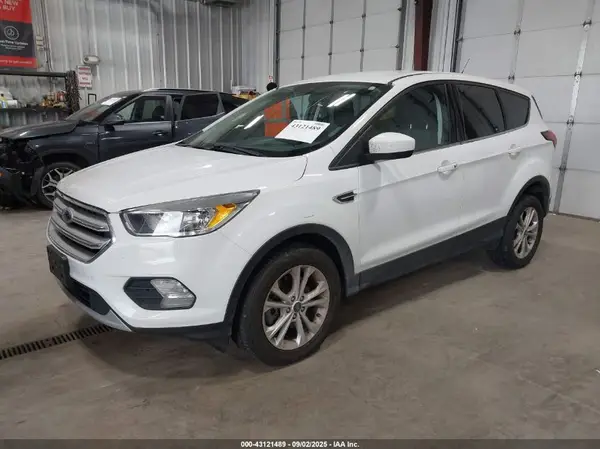 1FMCU9GDXKUA64844 2019 FORD ESCAPE - Image 2